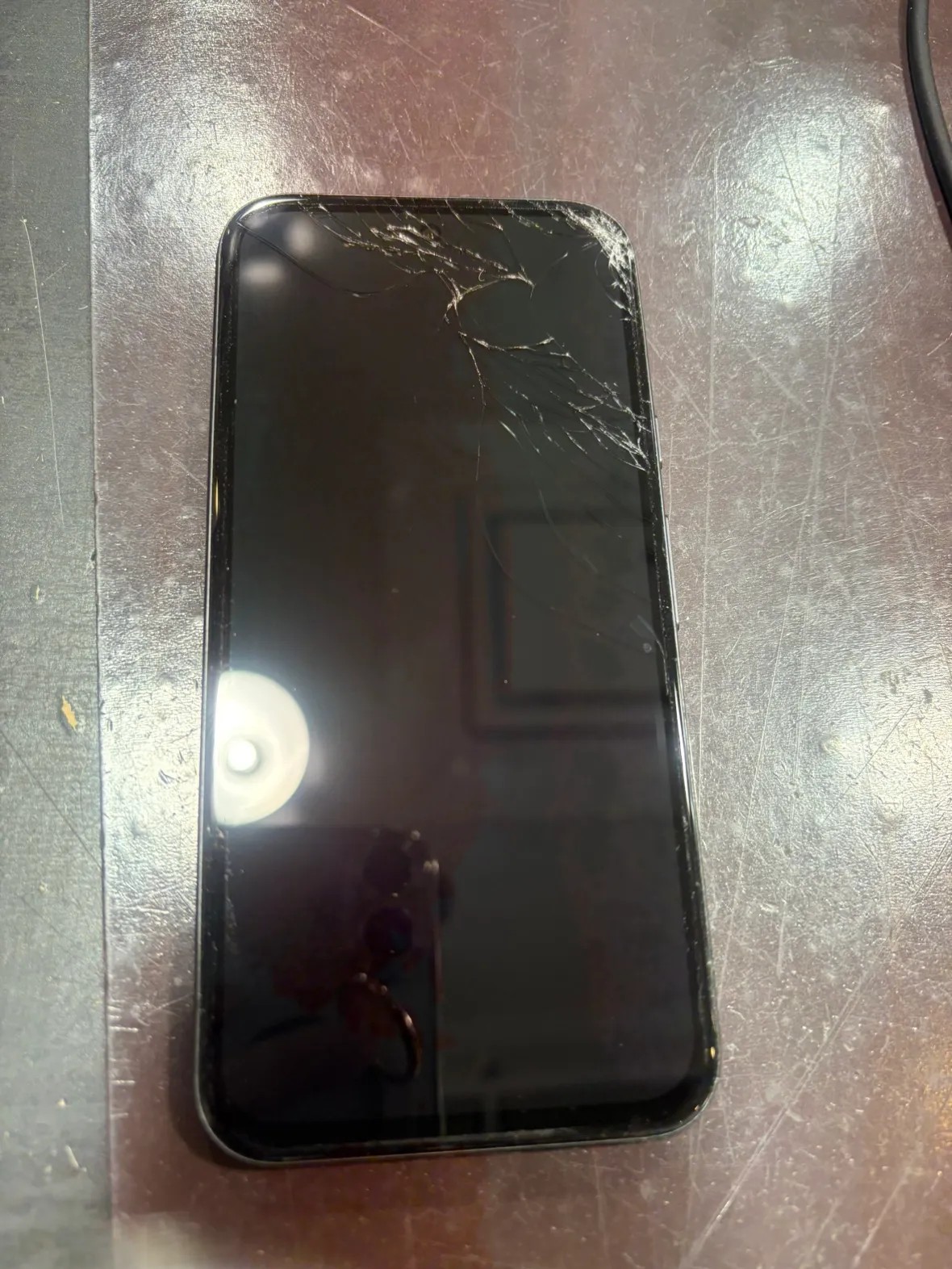 Google Pixel 8a 画面交換修理|画面割れ対応も当店にお任せ!