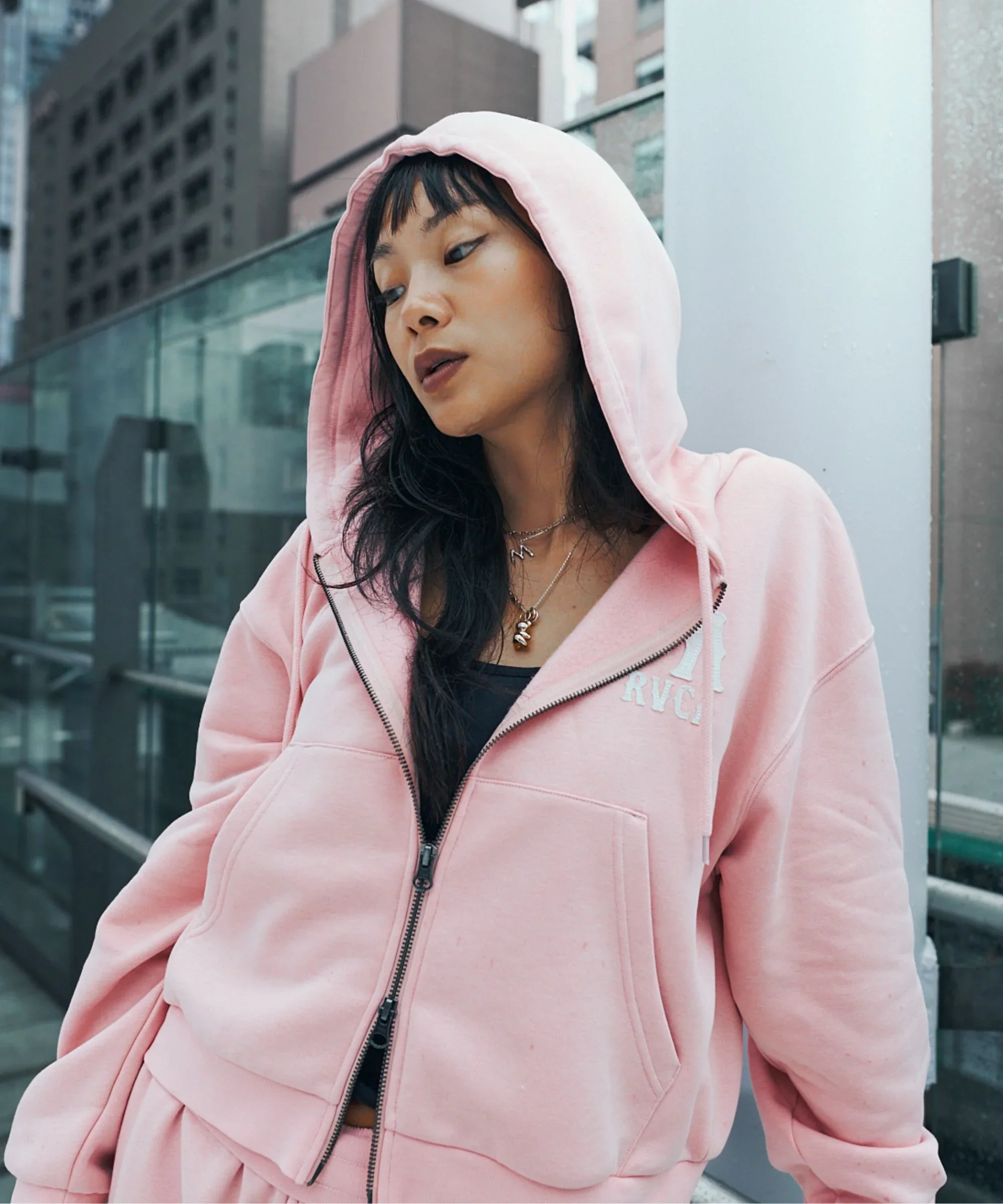 ニュース｜ショップニュース｜RVCA ウィメンズ ZIPパーカー｜イオン