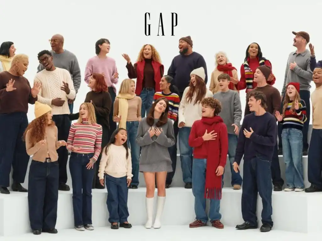 Gap HOLIDAY 2025