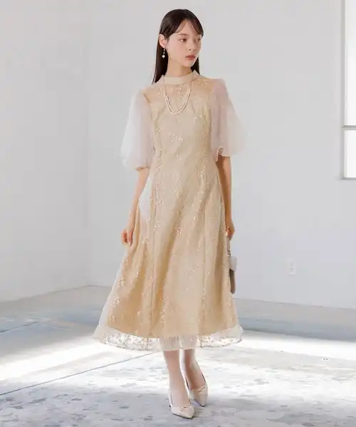 オーガンジーパフスリーブ フラワーししゅうレースドレス