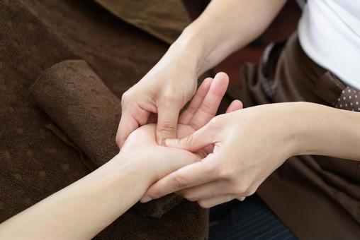 ～あなたの手で癒しを～ ハンドトリートメント講座