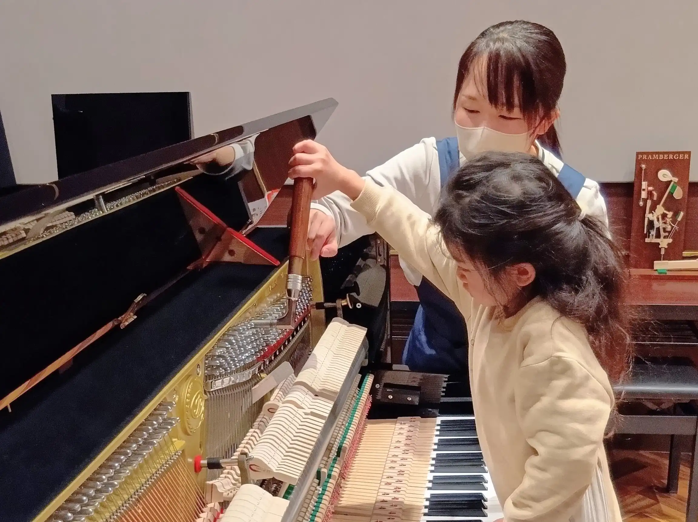 ピアノのヒミツをのぞいてみよう！「ピアノ調律体験会」