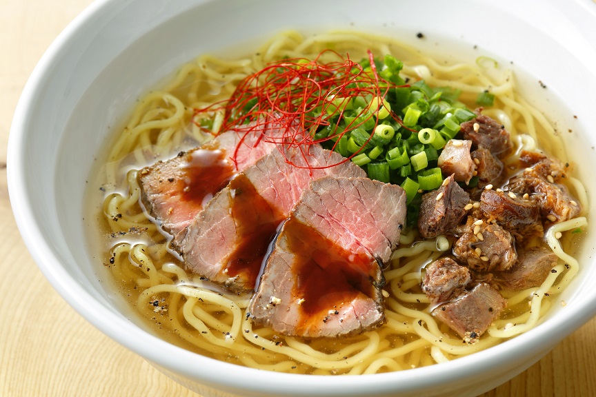 期間限定！冷やし牛麺はじめました！