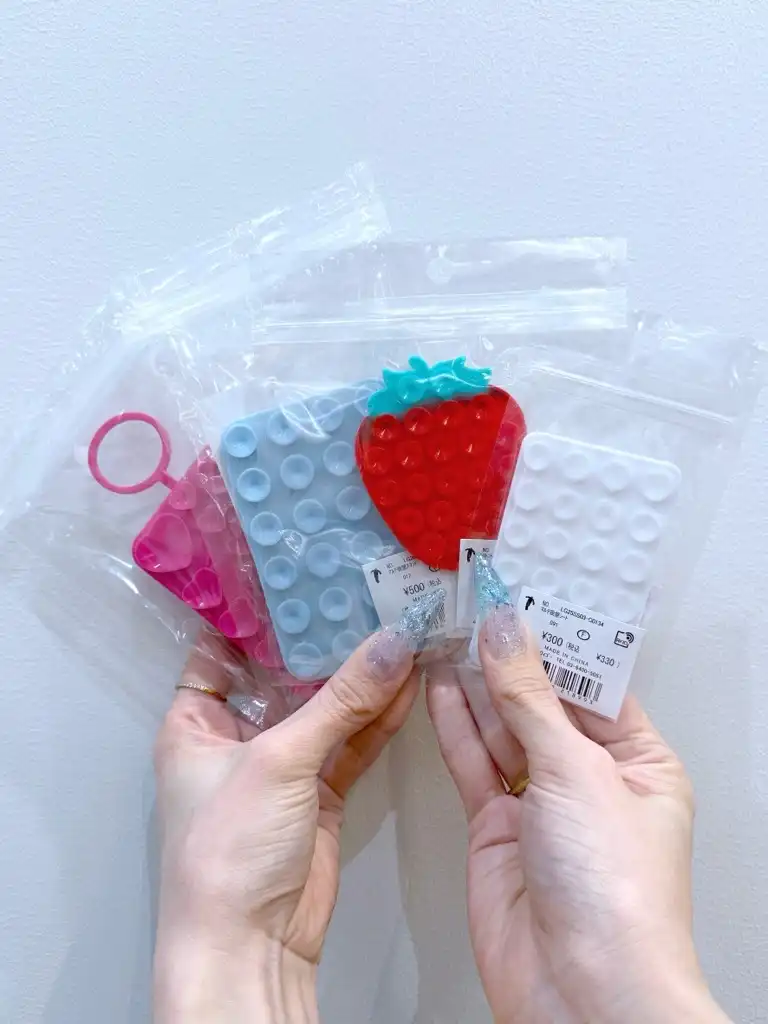 SNSで話題の吸盤シート入荷!!