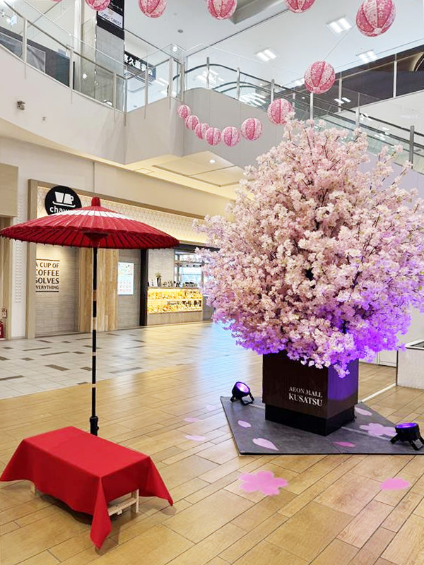 桜の装飾・フォトスポット登場！