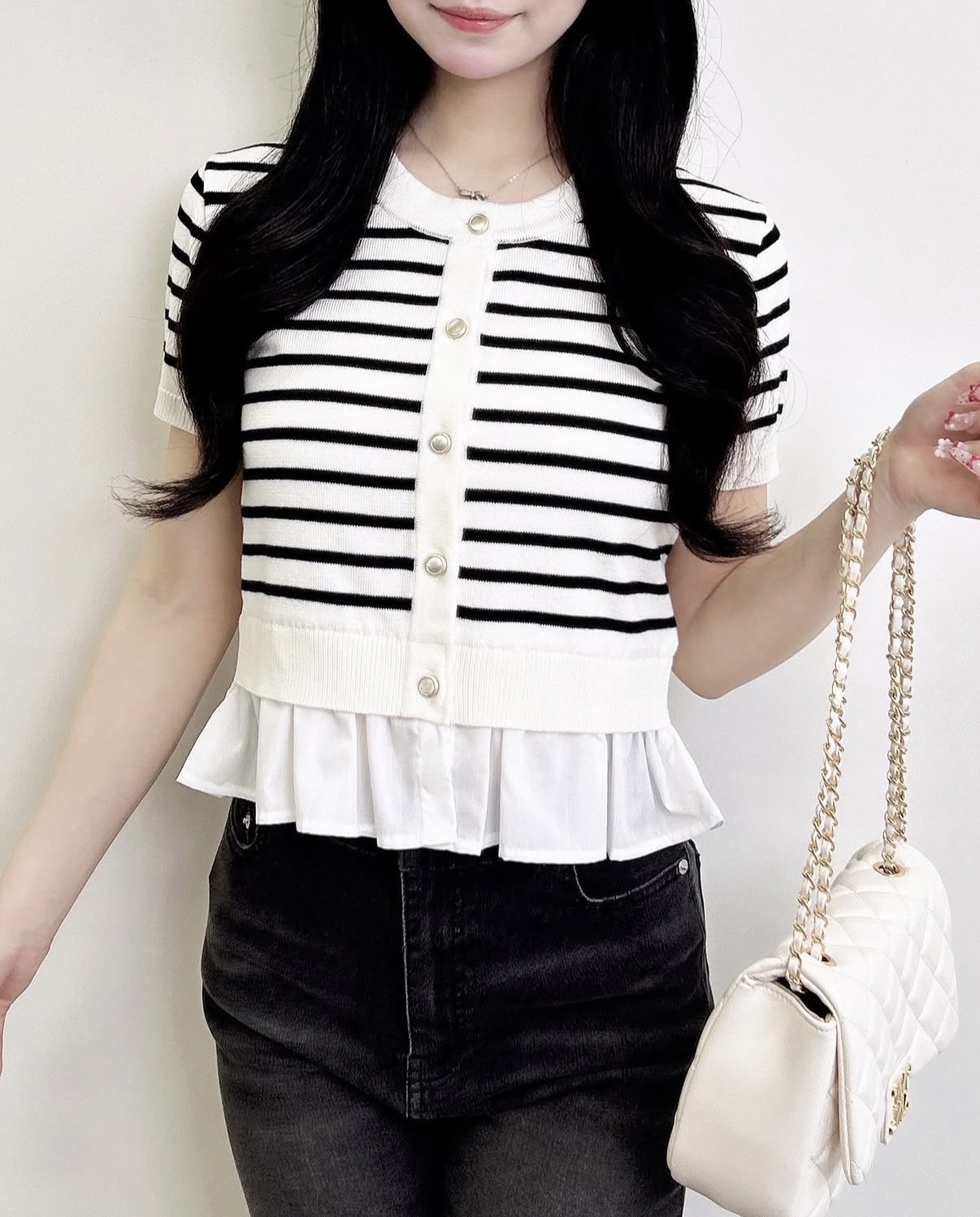 さりげない甘さが可愛いレイヤード風トップスが登場♡