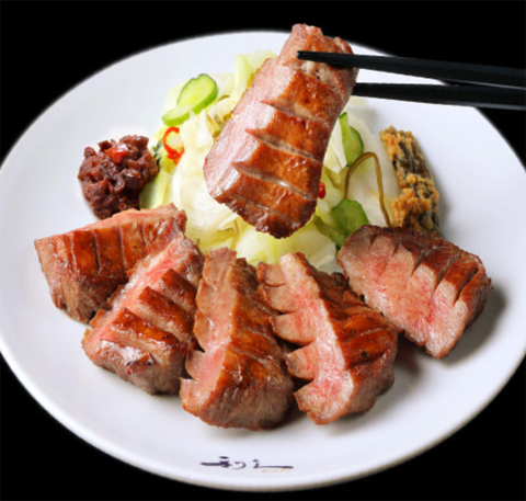 牛たん炭焼 利久