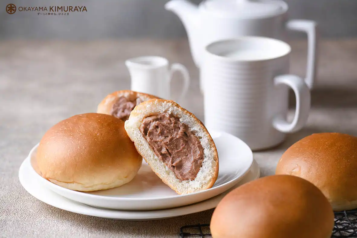 【新商品！】ひんやりクリームパン（チョコレートクリーム）
