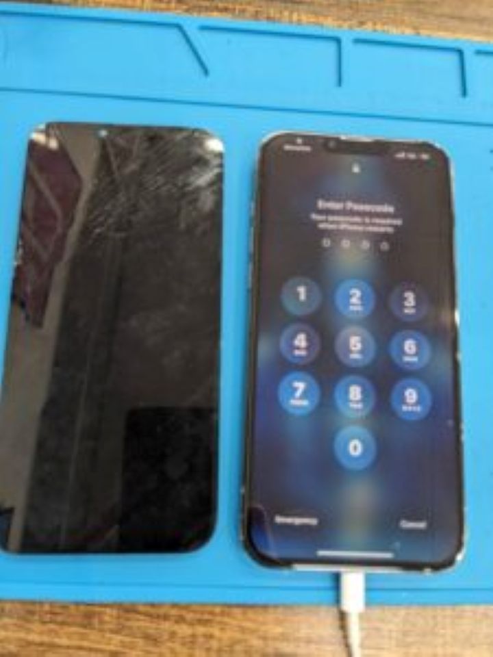 iPhoneXの 画面割れ修理も当店にお任せ！