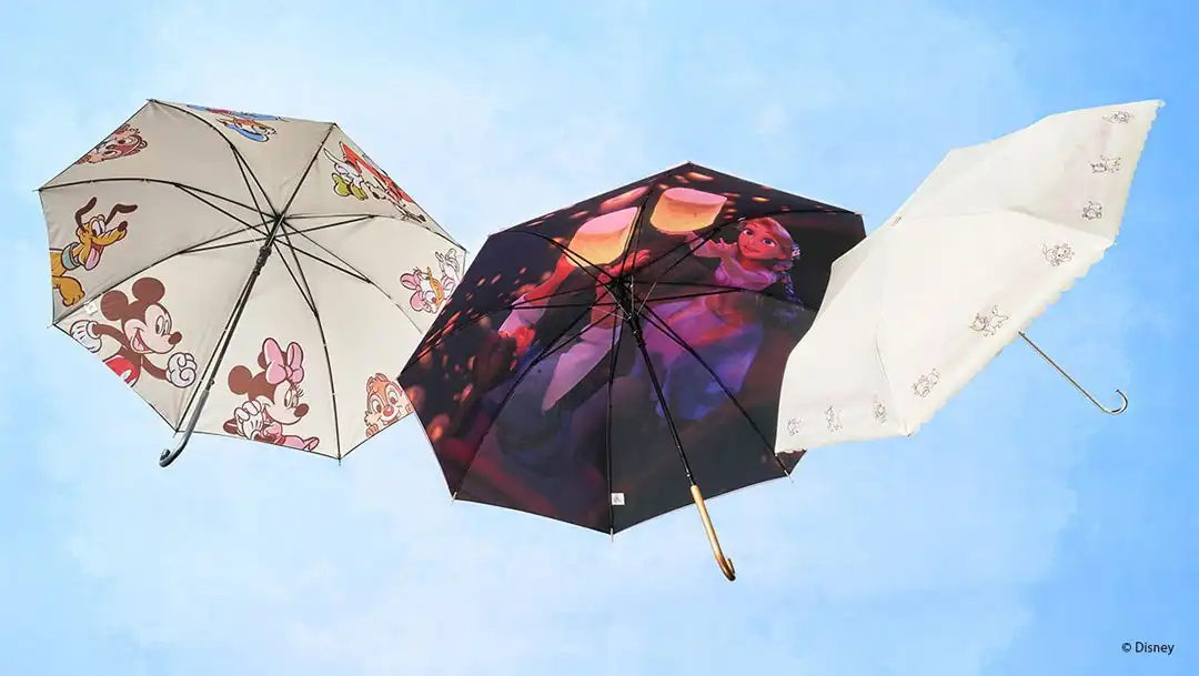 ディズニーキャラクターに囲まれて雨の日も気分が弾む新コレクション「RAINY DAY」をディズニーストアで順次発売