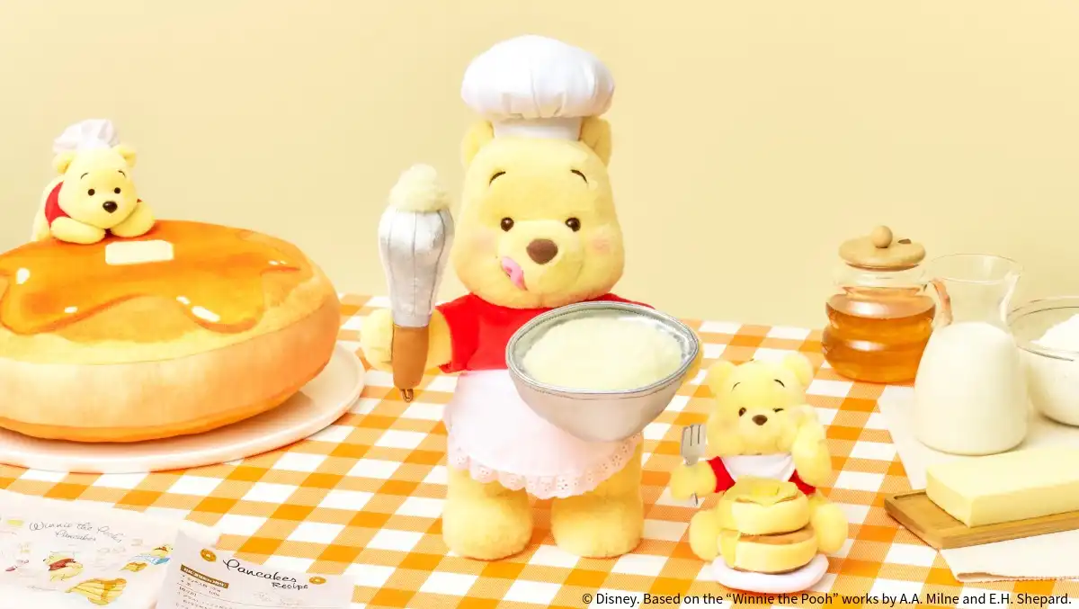 コック帽をかぶったプーさんが愛らしい、とろ〜りはちみつのパンケーキをテーマにした新コレクションをディズニーストアで発売