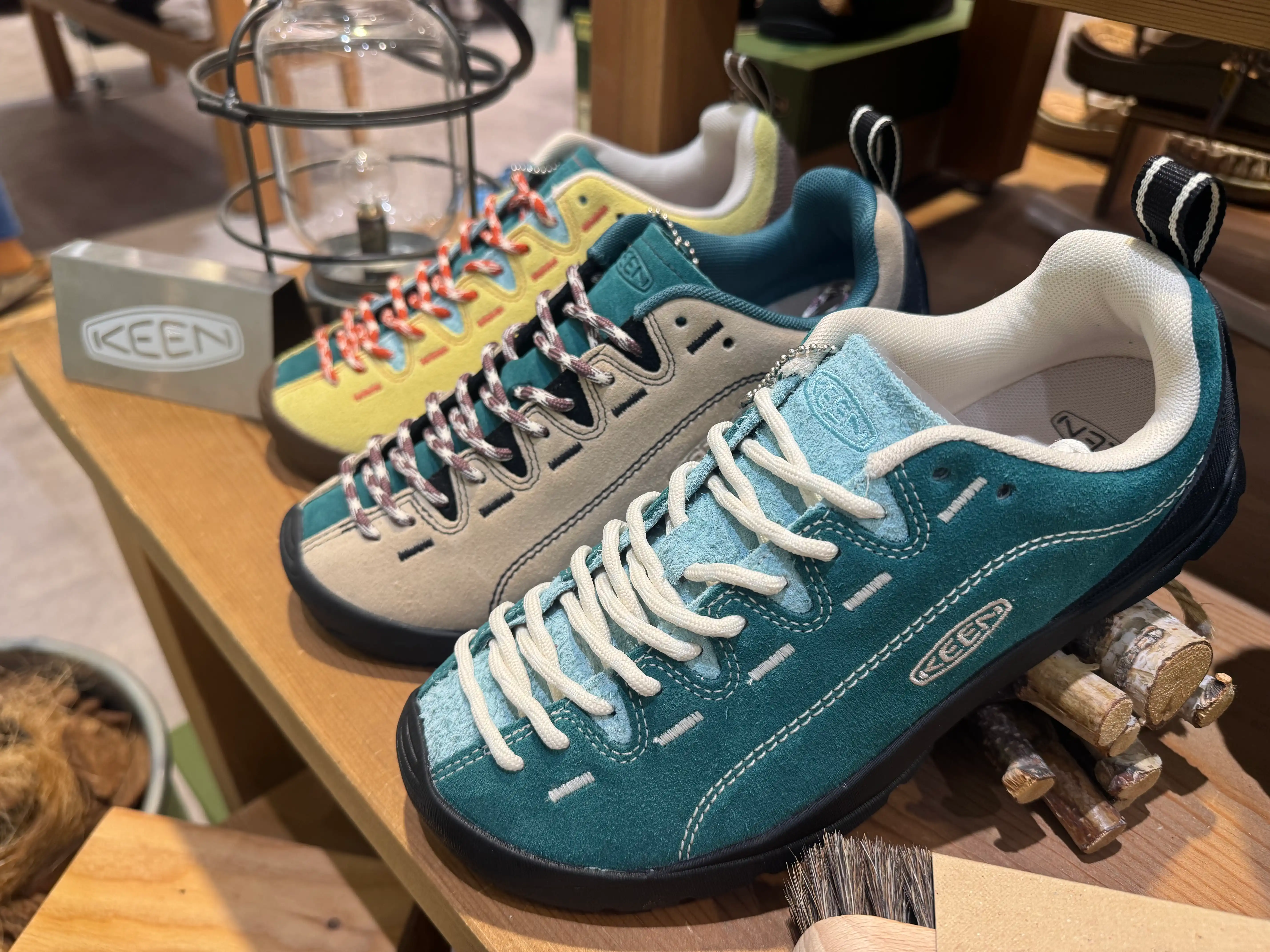 KEEN JASPER 入荷情報