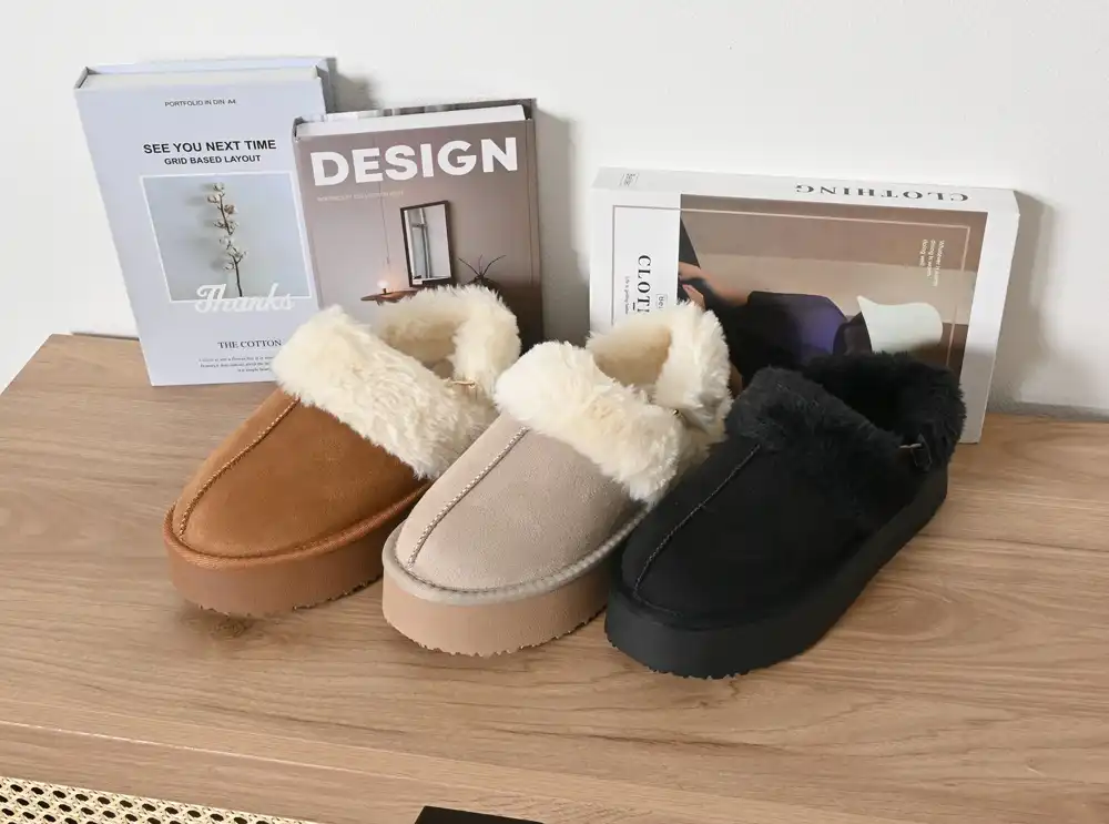 ☆新作　ファー雑貨入荷☆