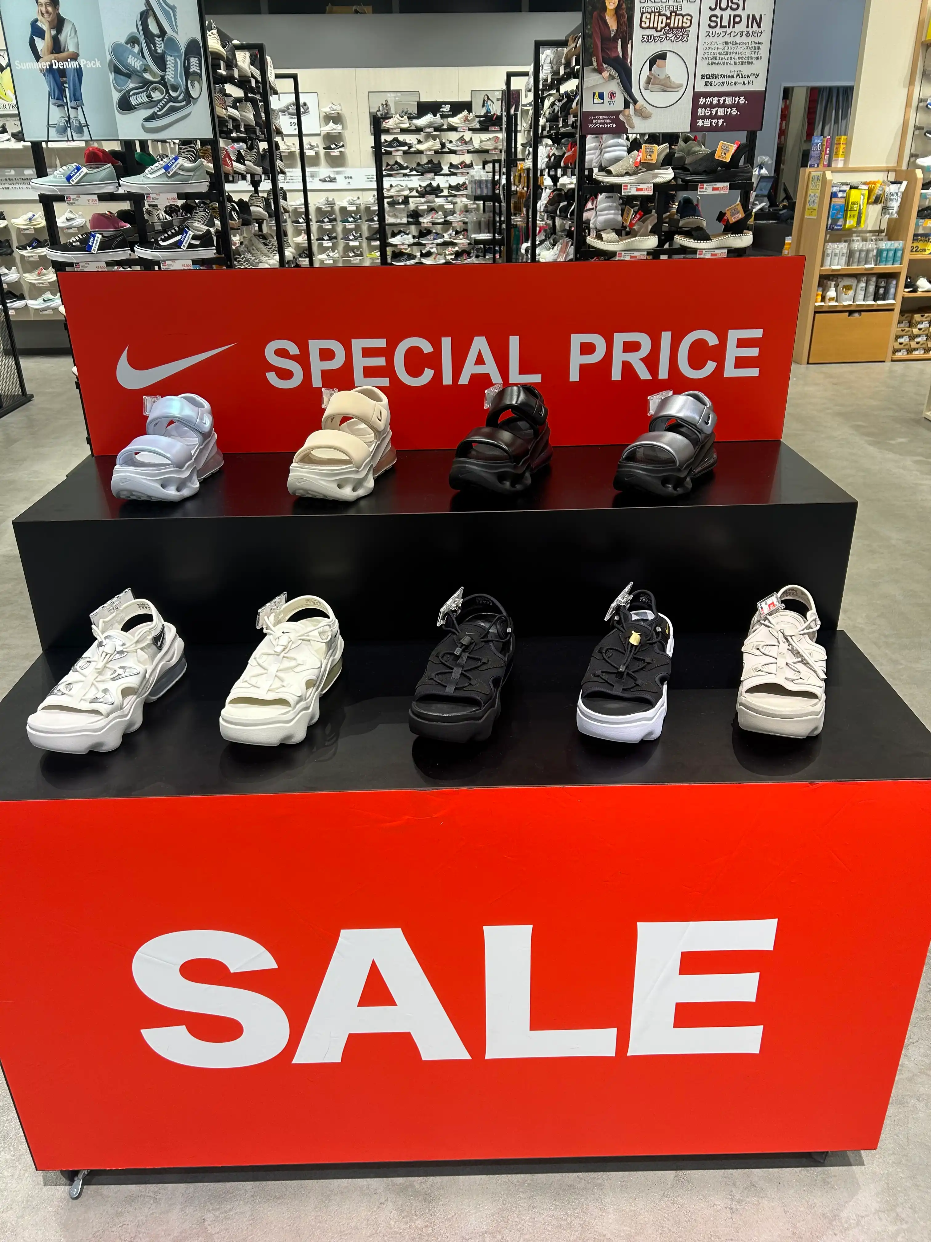 NIKE人気サンダルがお買い得
