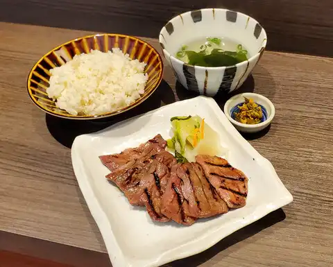 仙台 牛たん横丁with麦とろヘルシー麺