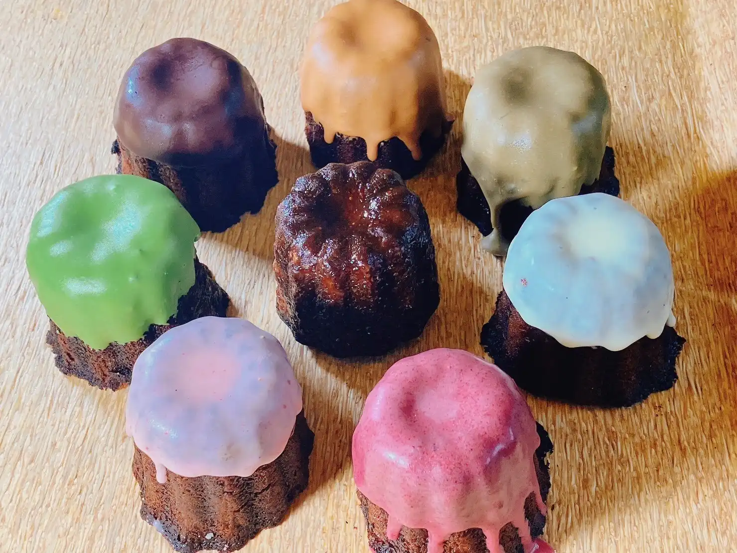 BUZZ SWEETS　カヌレ専門店　SUCRE