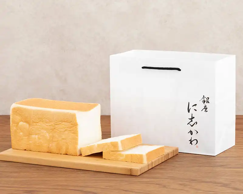 銀座に志かわ　水にこだわる高級食パンの催事販売