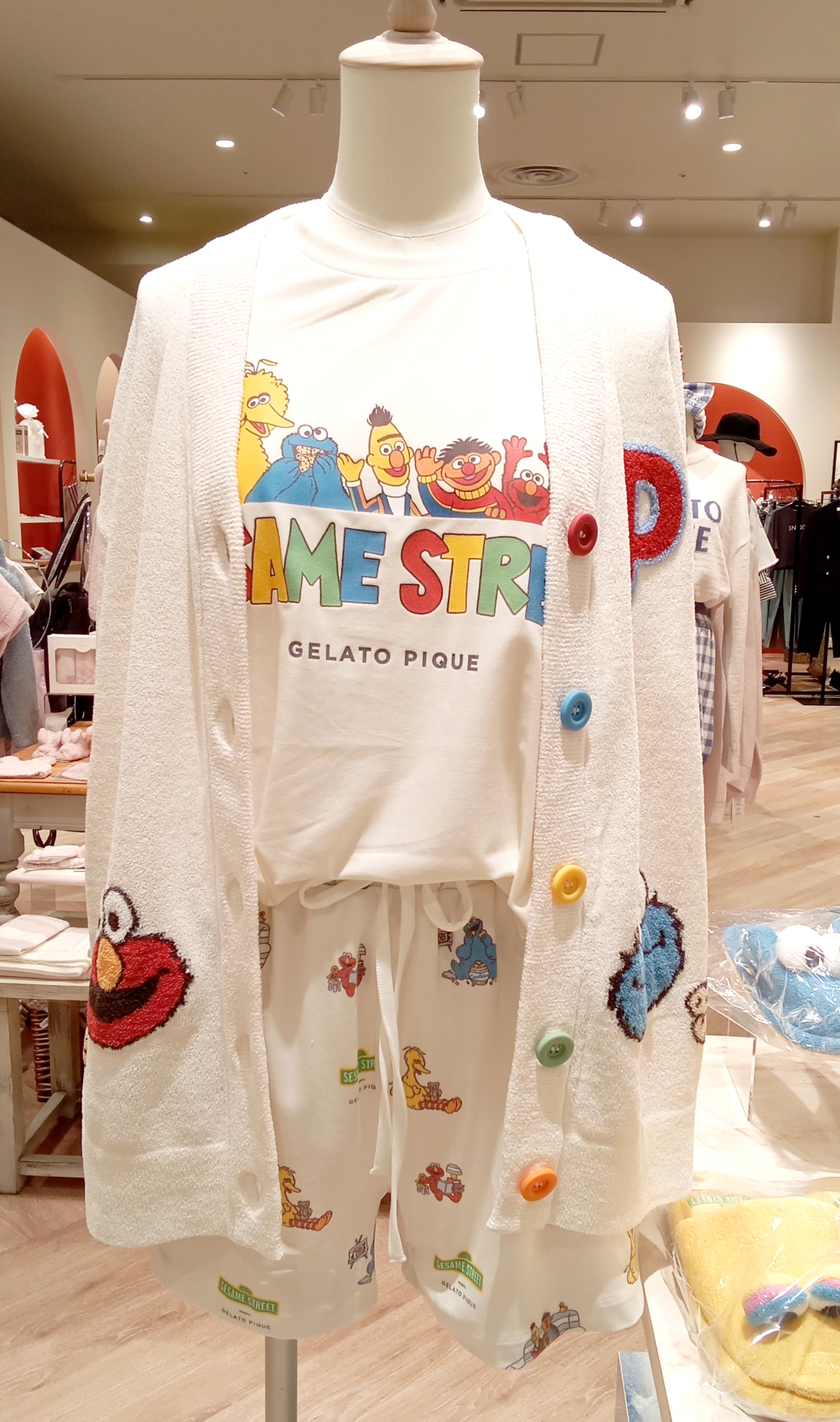 ニュース｜ショップニュース｜Honey dip ◇ SESAME STREET ◇ gelato