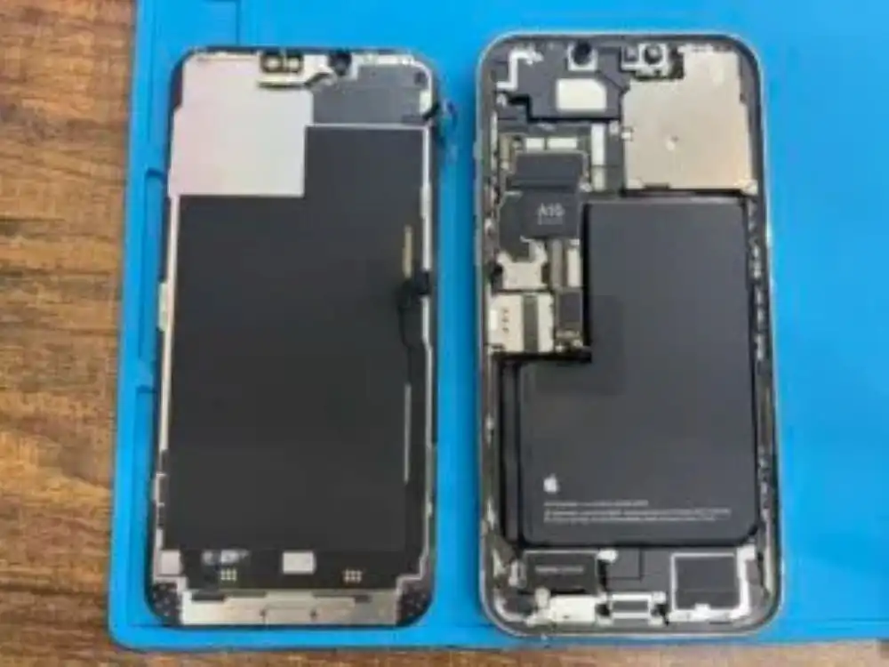 【iPhone修理】画面が真っ白になった大ピンチ…お買い物中にデータそのまま解決！