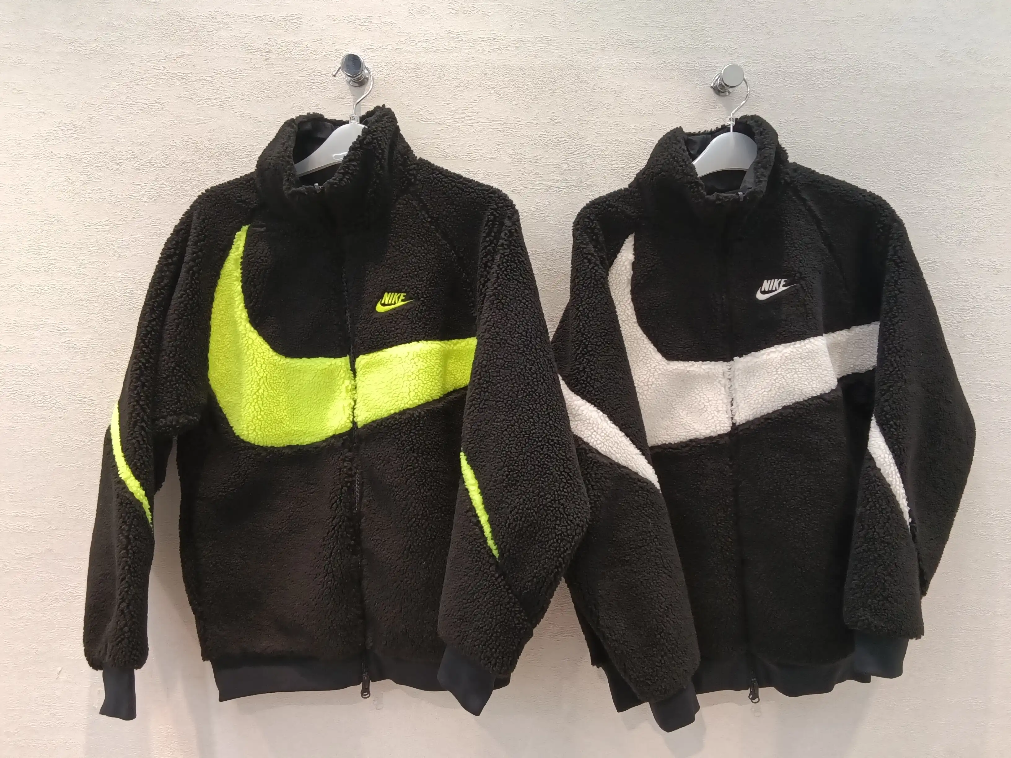 大人気NIKEアウター入荷しました!