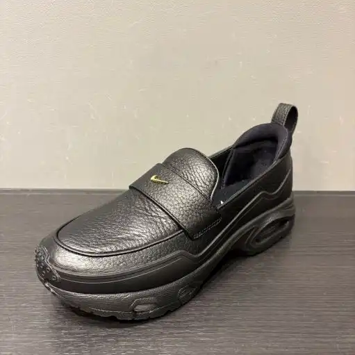 NIKE　スニーカーローファー
