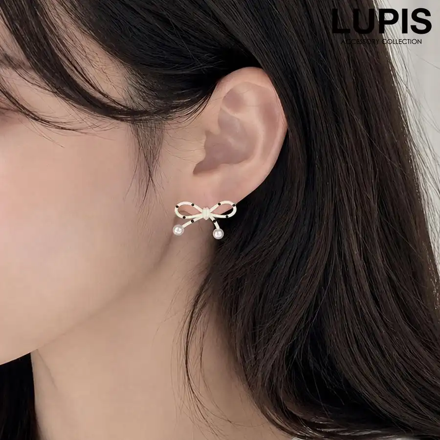 ドットリボンピアス