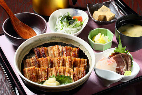 あなごめし めじろ屋 本店（アナゴメシメジロヤホンテン）