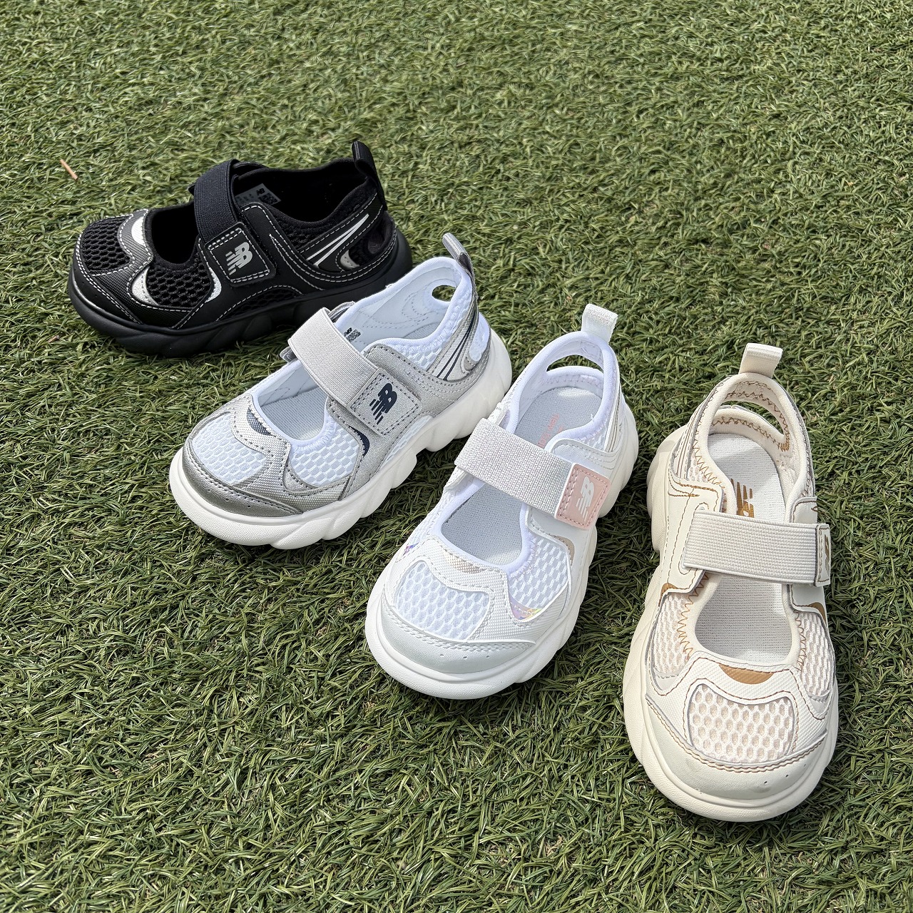 NBキッズサンダル入荷！