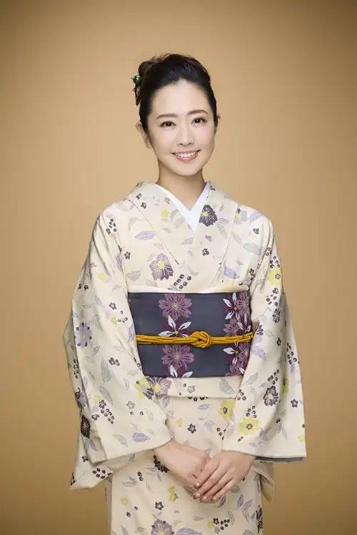 ※当施設の都合により中止となりました。羽山みずき　10周年記念曲「お湯割りで」歌唱キャンペーン