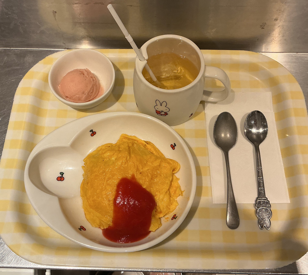 オムライスの店卵と私キッズメニュー