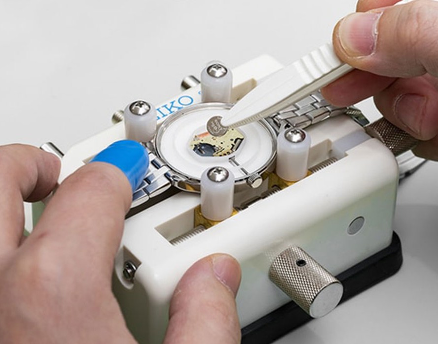 この時計まだ動いてくれるかな?