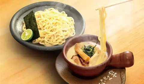 鶏白湯専門店つけ麺まるや イオンモール水戸内原店