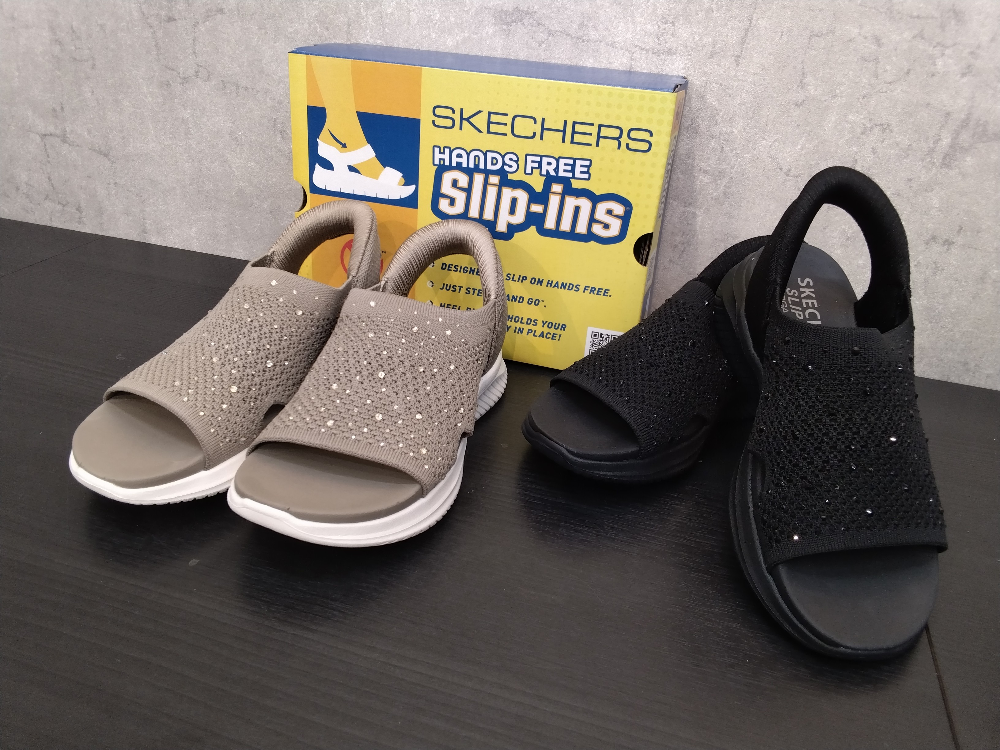SKECHERSスリップインズサンダルのご紹介!