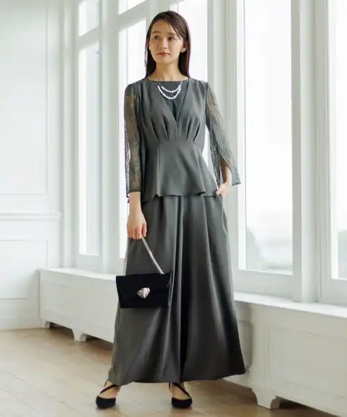 レースブラウス×ジレ レイヤード風パンツドレス