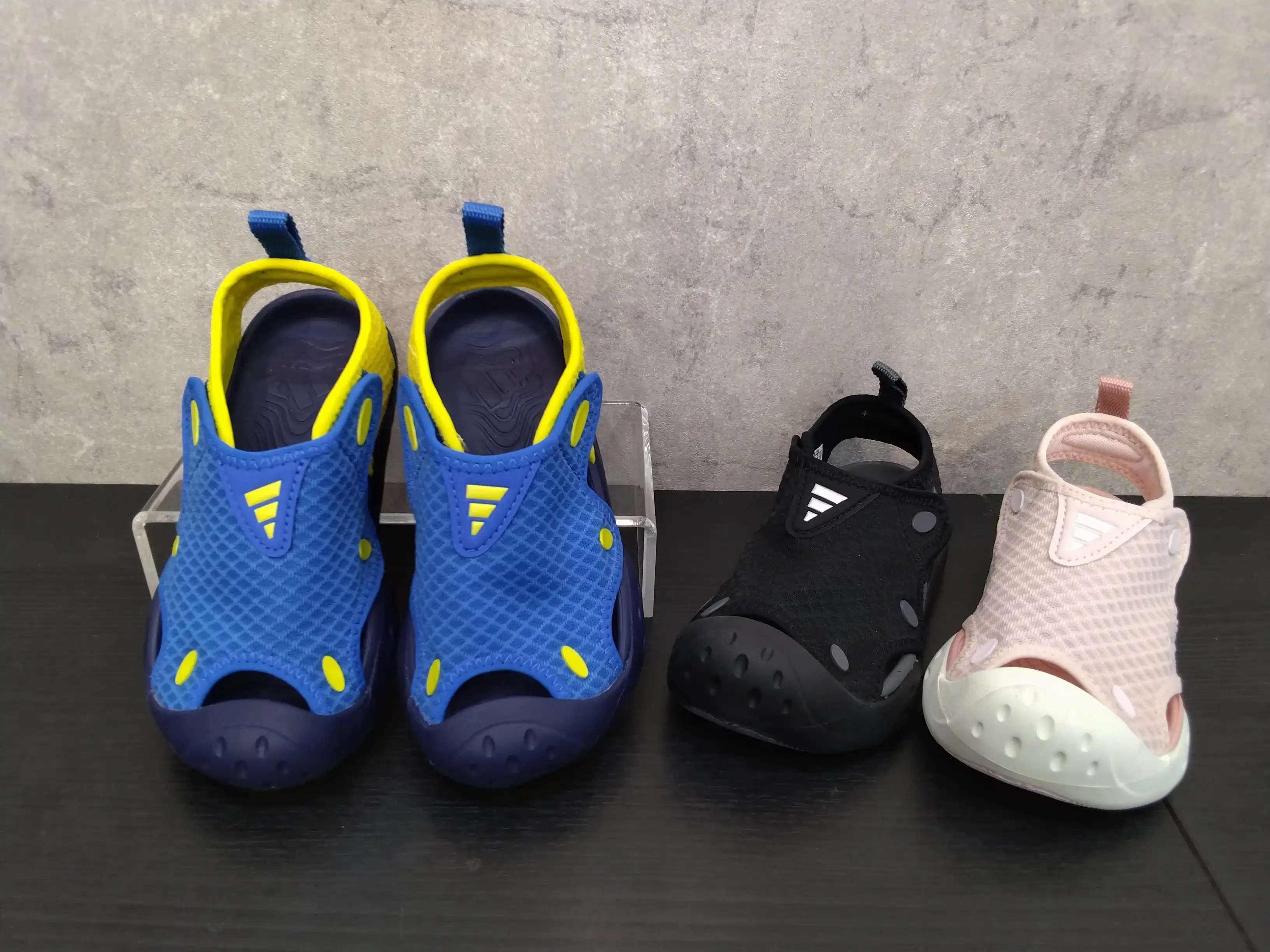 adidasキッズサンダルのご紹介！