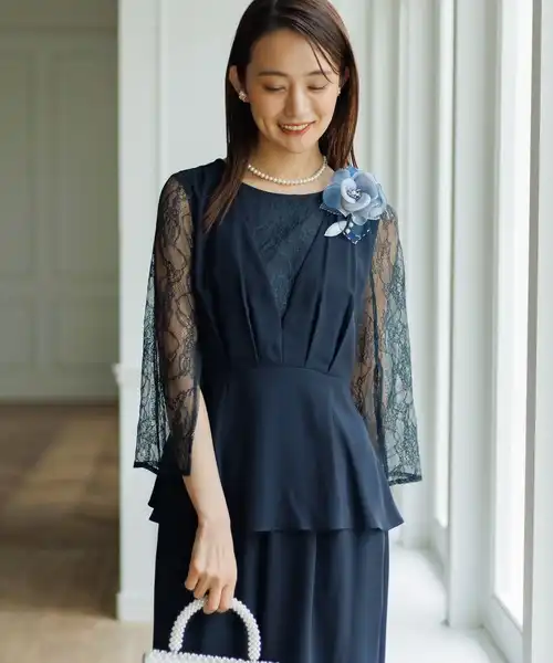 レースブラウス×ジレ レイヤード風パンツドレス