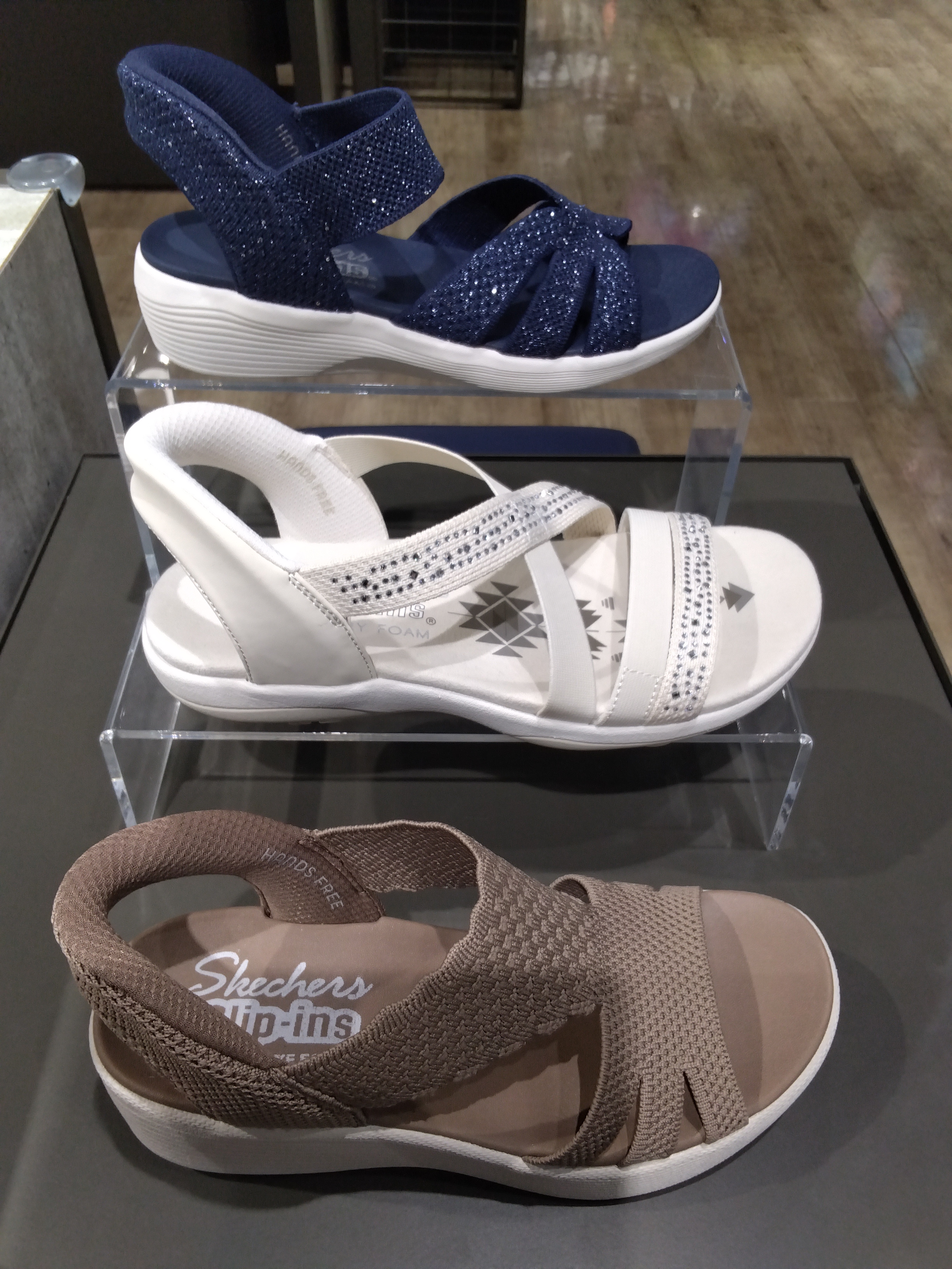 ☆大人気☆サンダルのご紹介♪