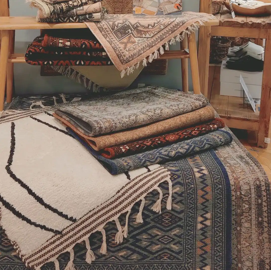 秋色マットでお部屋をオシャレに♪