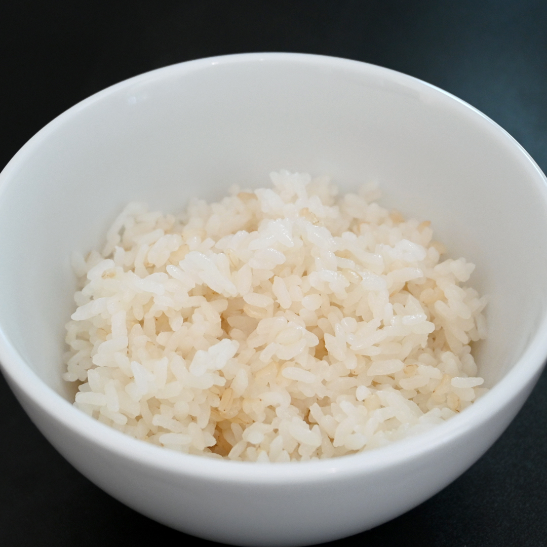 玄米ブレンド国産有機米のこだわりごはん。